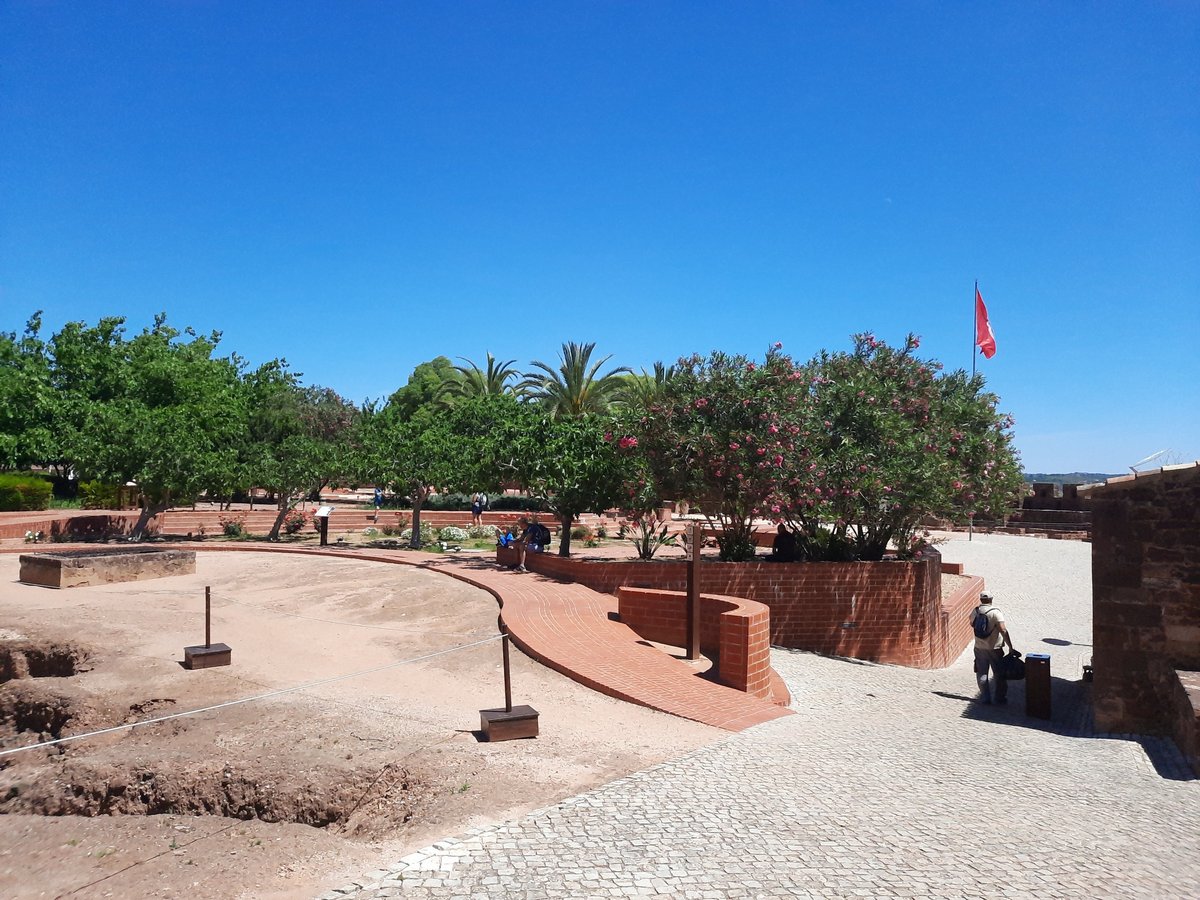 Binnenplaats van het kasteel van Silves